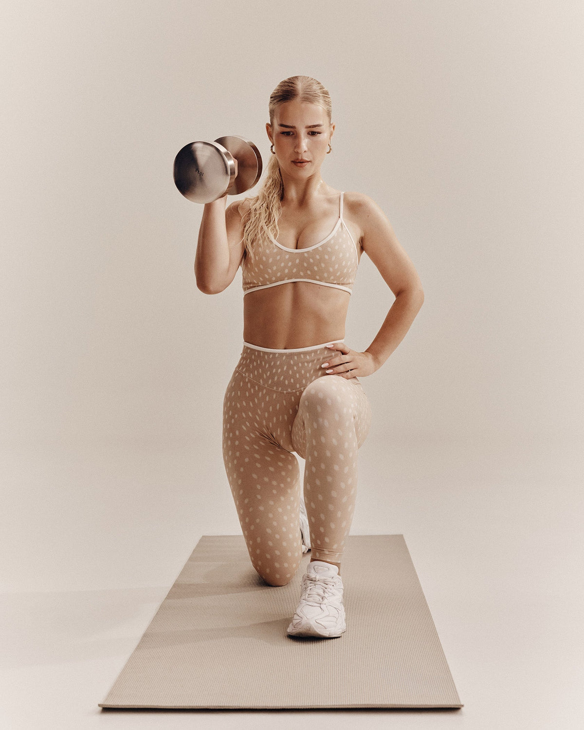 Contrastline Sculpt Scrunch Leggings "Bambidots Chestnut"
