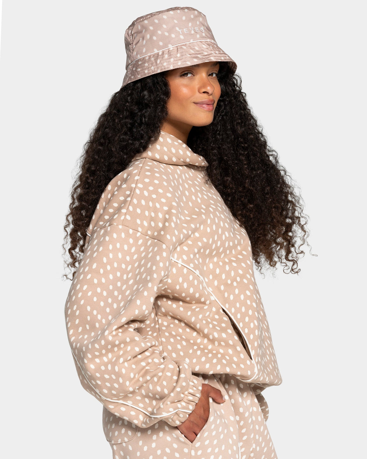 Contrastline Bucket Hat "Bambidots Chestnut"