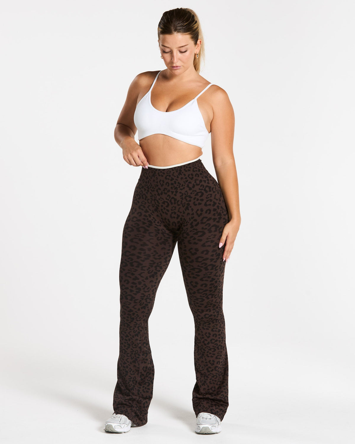 Legging évasé à coupe longue Sculpt Scrunch Contrastline « Léopard Espresso »
