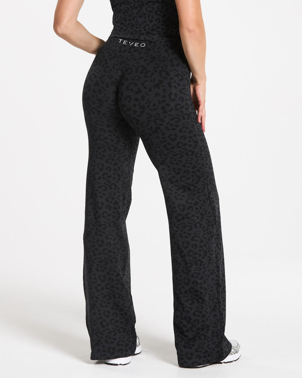Pantalon Straight Leg Sculpt Scrunch Contrastline coupe longue « Léopard noir »