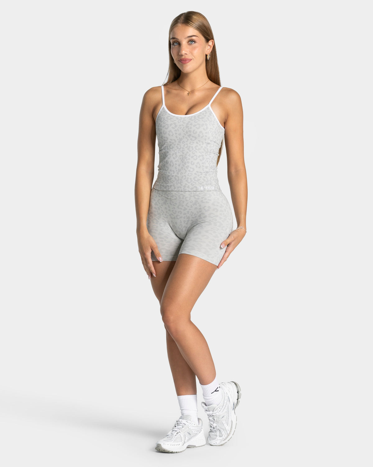 Short Sculpt Scrunch Contrastline « léopard gris clair »