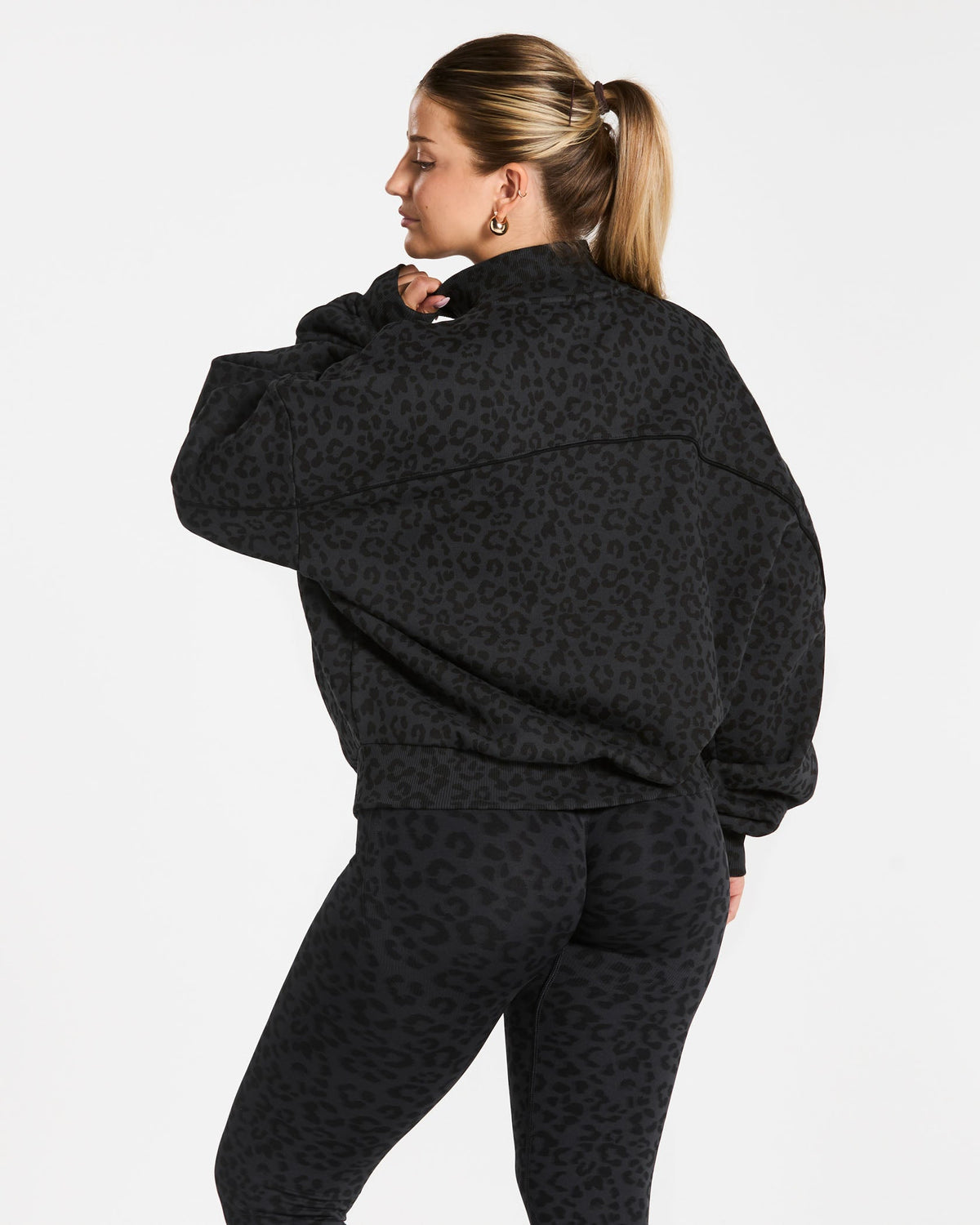 Sweat-shirt zippé Contrastline « Léopard noir »