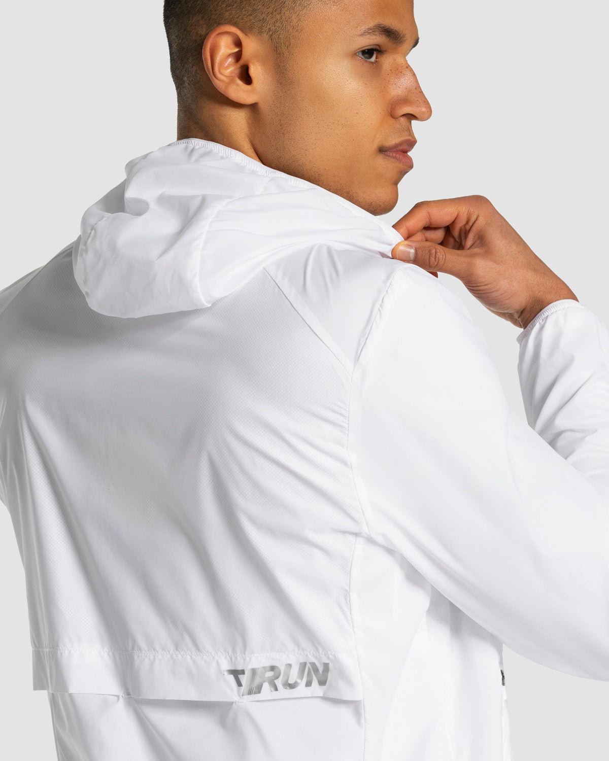 RUN Lightweight Zip Jacke "Weiß"